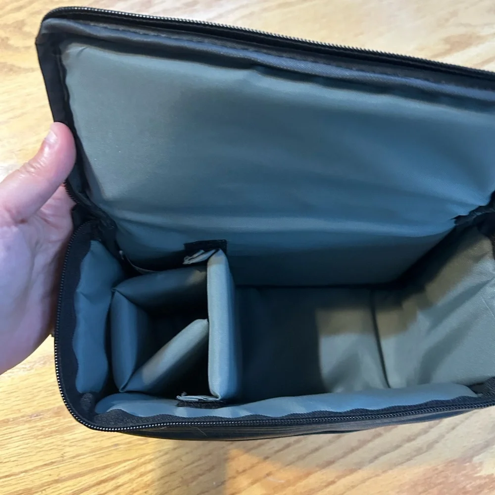 Kalimar Black Leather Camera Carrying Bag‎ Shoulder Strap Crossbody Compartments